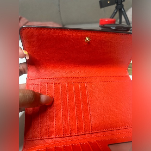 Tri-Fold MK Wallet - Picture 2 of 8